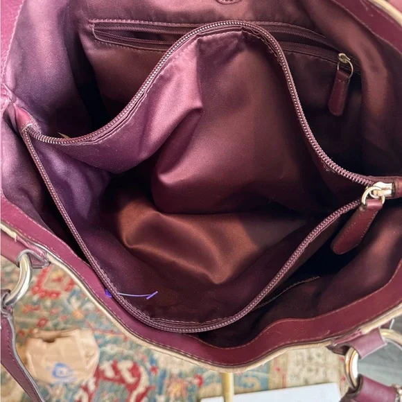 Coach Tan Shoulder Bag with Signature Design - Never Used - Picture 13 of 15